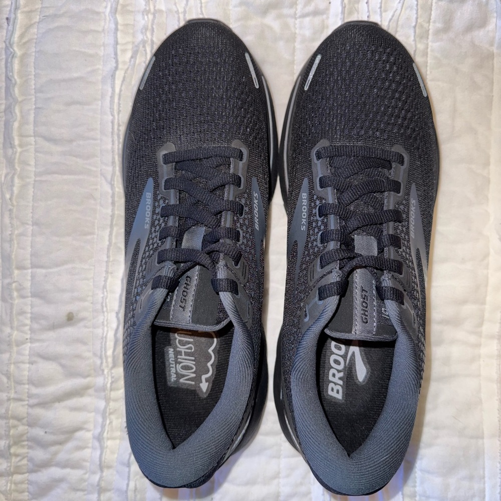 Brooks Ghost 14 black/black/ebony shoes size 8